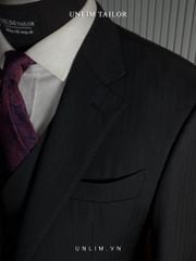 Suit Đen Kẻ Sọc Vân Nổi - detail images