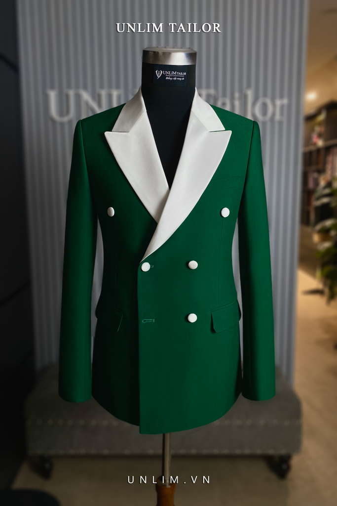 Tuxedo Emerald Green Cổ Nhọn Hai Hàng Khuy - detail images