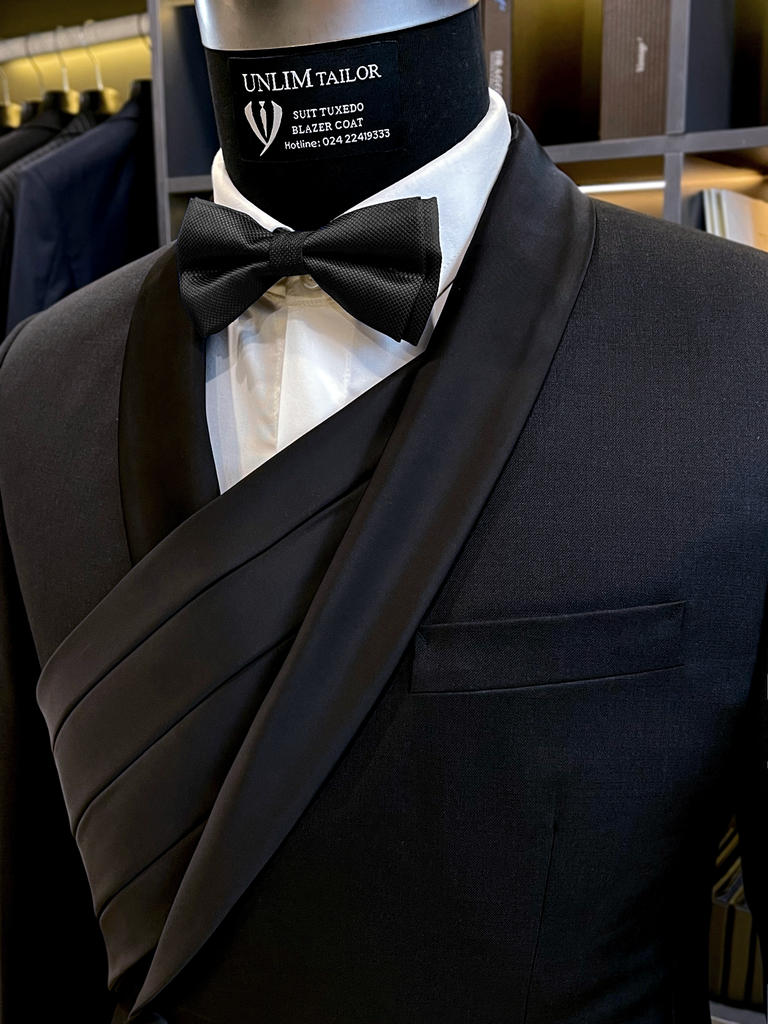 Tuxedo Đen Đai Chéo - detail images