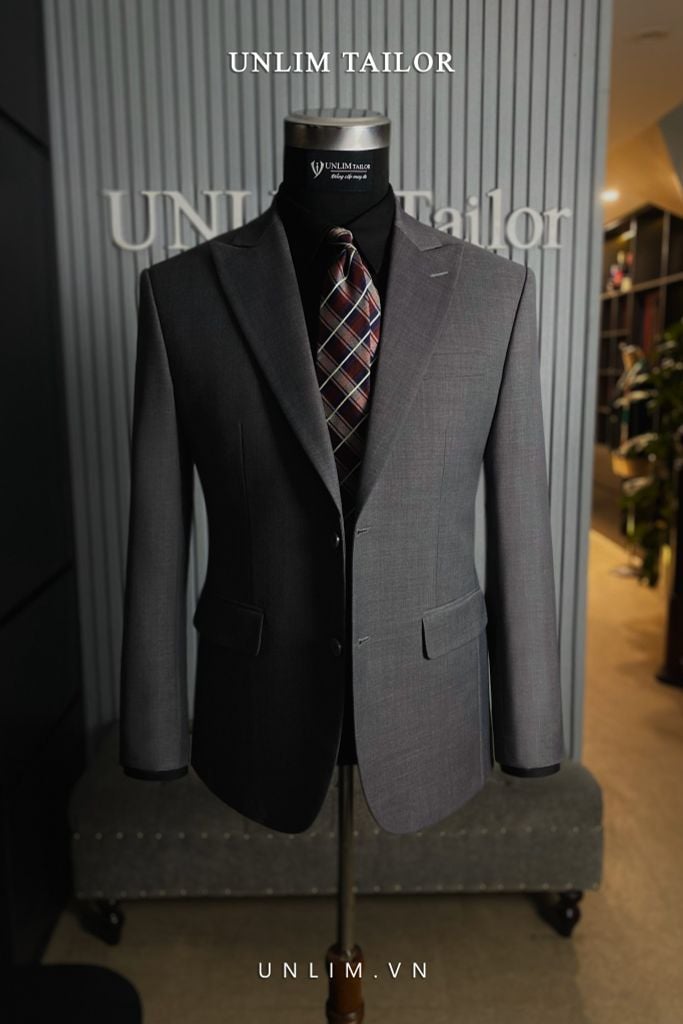 Suit Half Lining Cổ Nhọn Ghi Tối - detail images