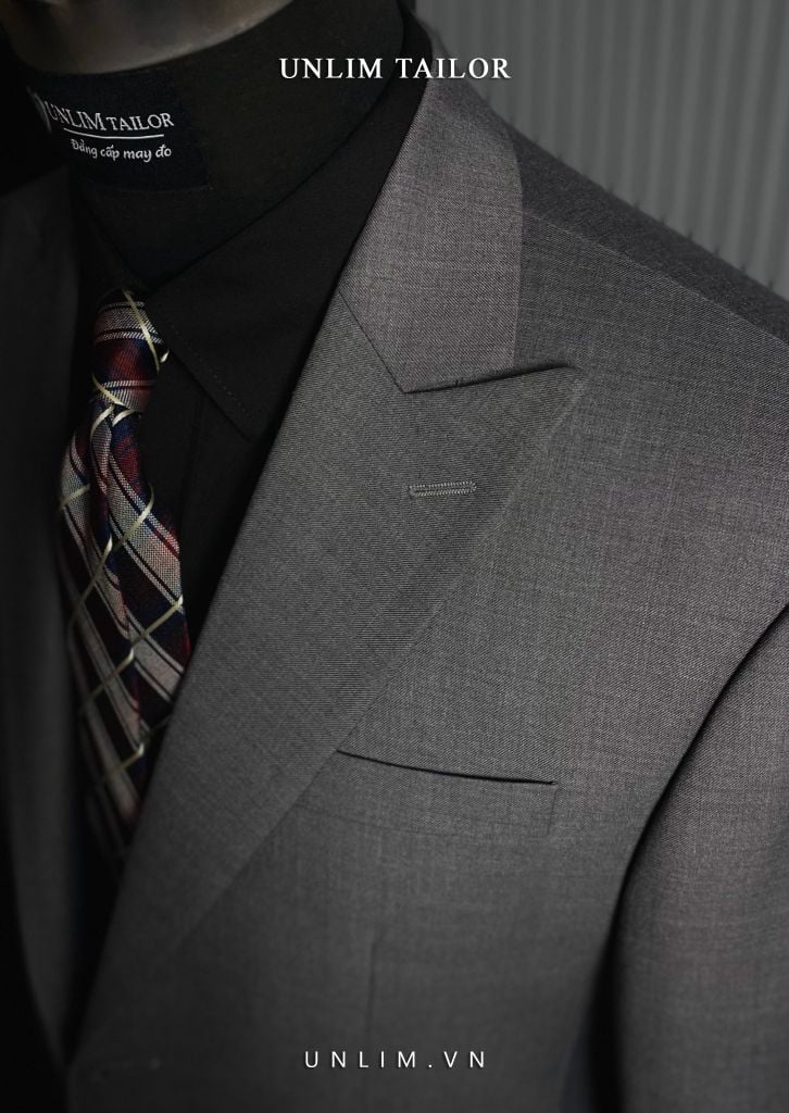 Suit Half Lining Cổ Nhọn Ghi Tối - detail images